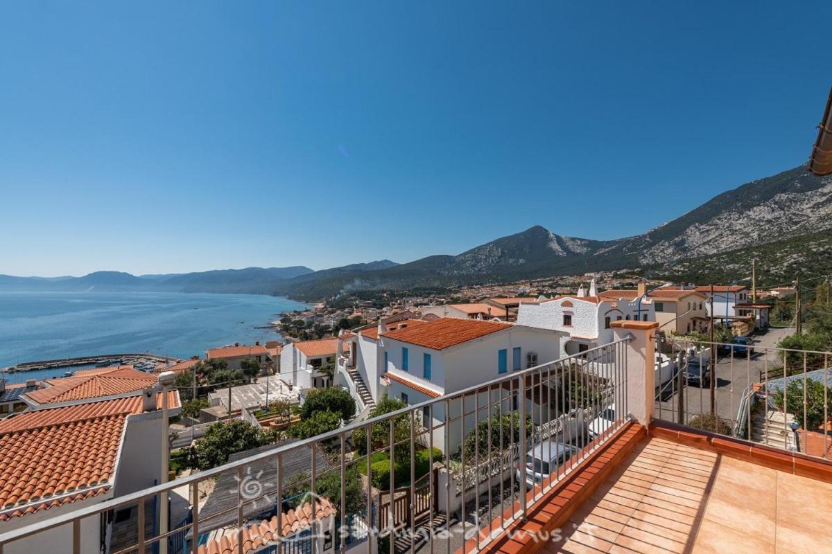 Casa Con Vista Mare Villa Cala Gonone Exterior photo