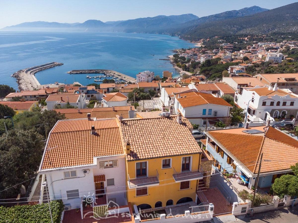 Casa Con Vista Mare Villa Cala Gonone Exterior photo
