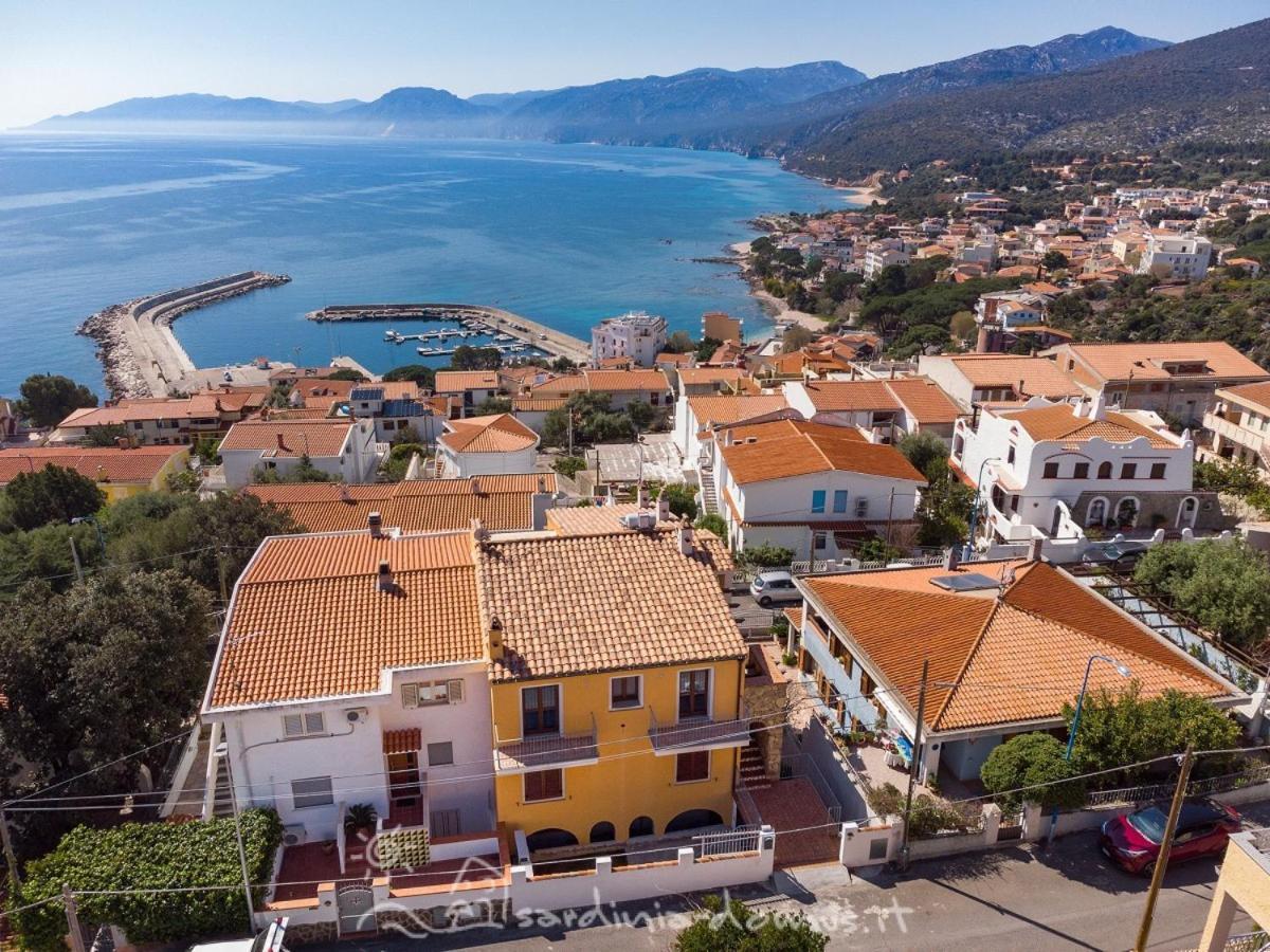 Casa Con Vista Mare Villa Cala Gonone Exterior photo