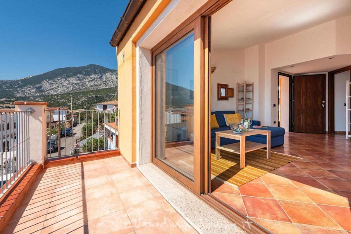 Casa Con Vista Mare Villa Cala Gonone Exterior photo